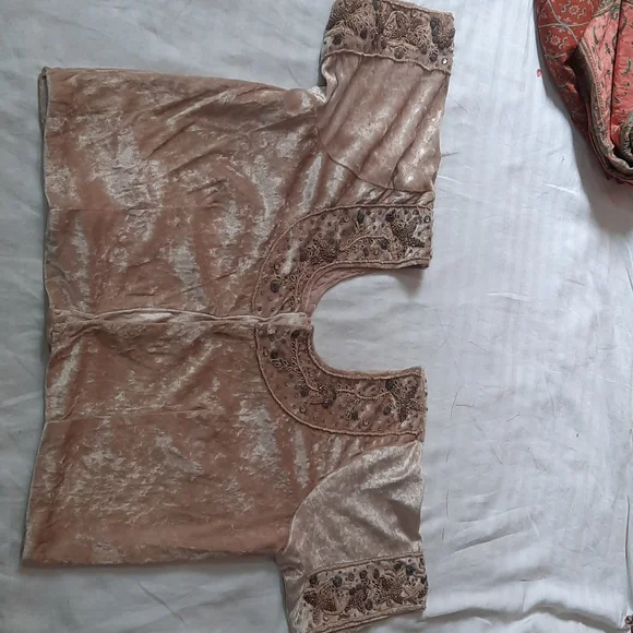 Zardosi work Valvet blouse - Picture 6 of 7